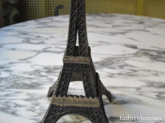 Vintage: TORRE EIFFEL - FIGURA DE METAL - 24 CM - Foto 8