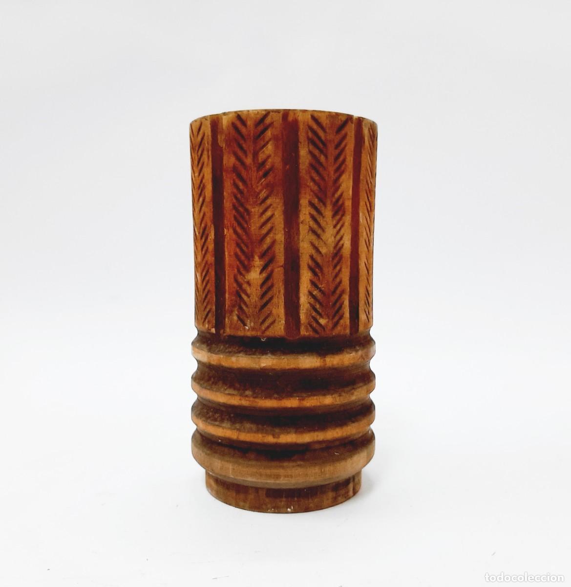 Vintage: Jarr&oacute;n vintage de madera maciza tallada, 14 cm(5.2)