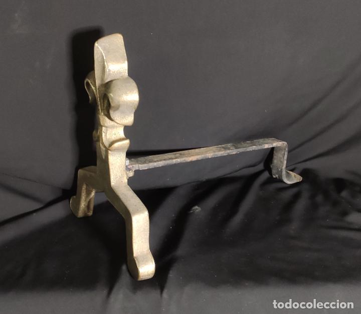 Vintage: MORILLO DE BRONCE Y HIERRO, FLOR DE LYS - Foto 2