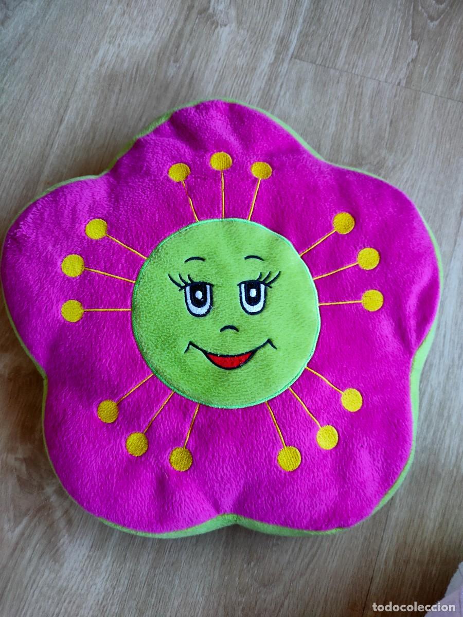 Vintage: Coj&iacute;n/Almohada de sol sonriente, decoraci&oacute;n de la habitaci&oacute;n de los ni&ntilde;os, decoraci&oacute;n de la habita