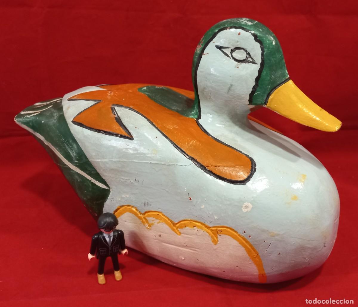 Vintage: PATO DE MADERA TALLADA Y PINTADO A MANO