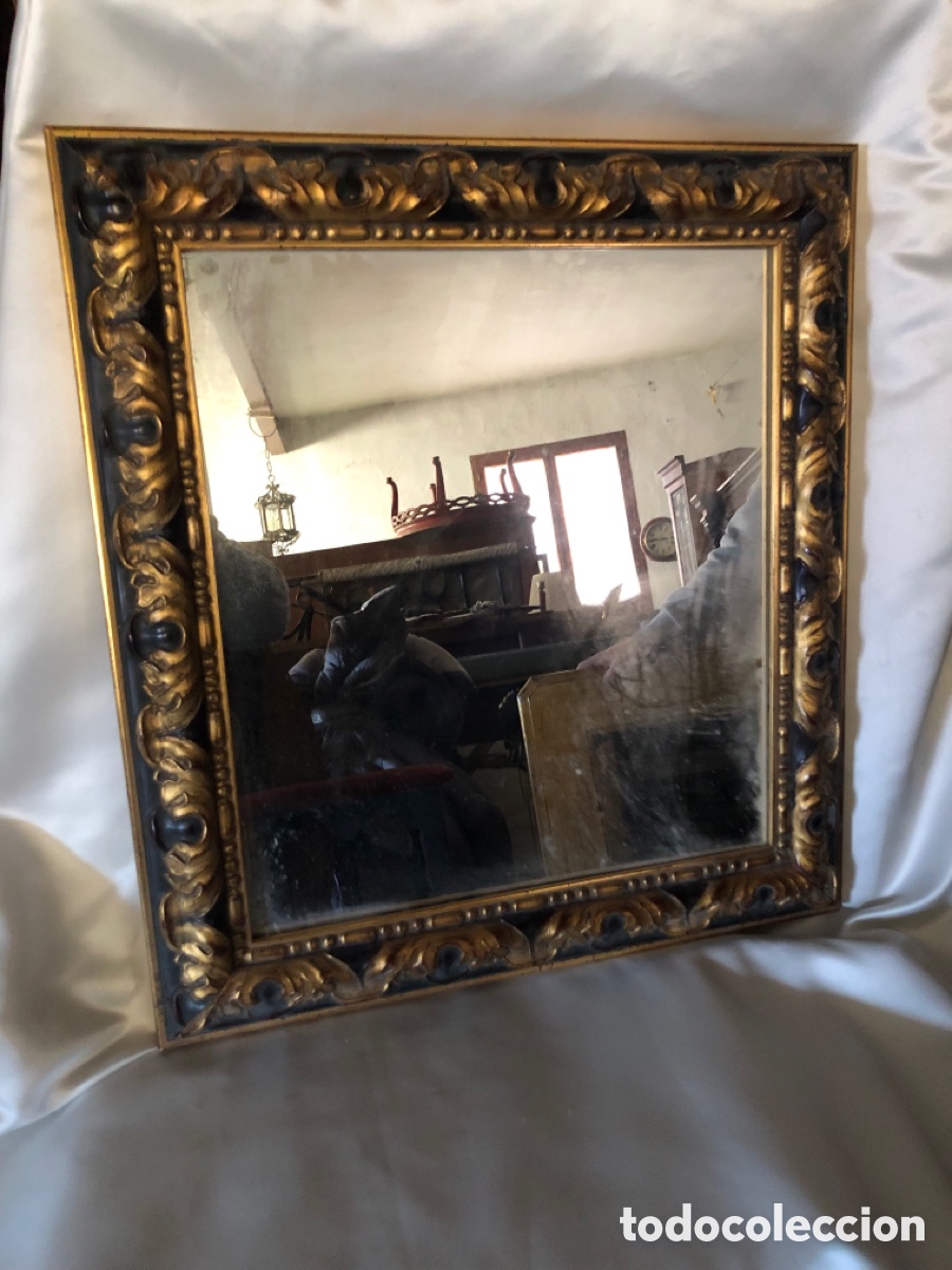 Vintage: ESPEJO DE MADERA DE MOLDURA TALLADA Y POLICROMADA