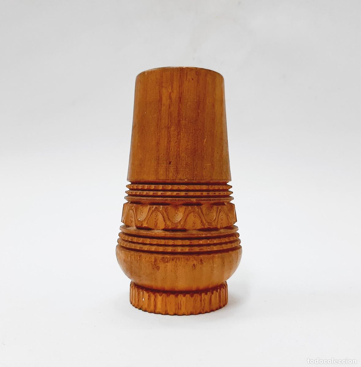 Vintage: Jarr&oacute;n vintage de madera tallada a mano(13.3)
