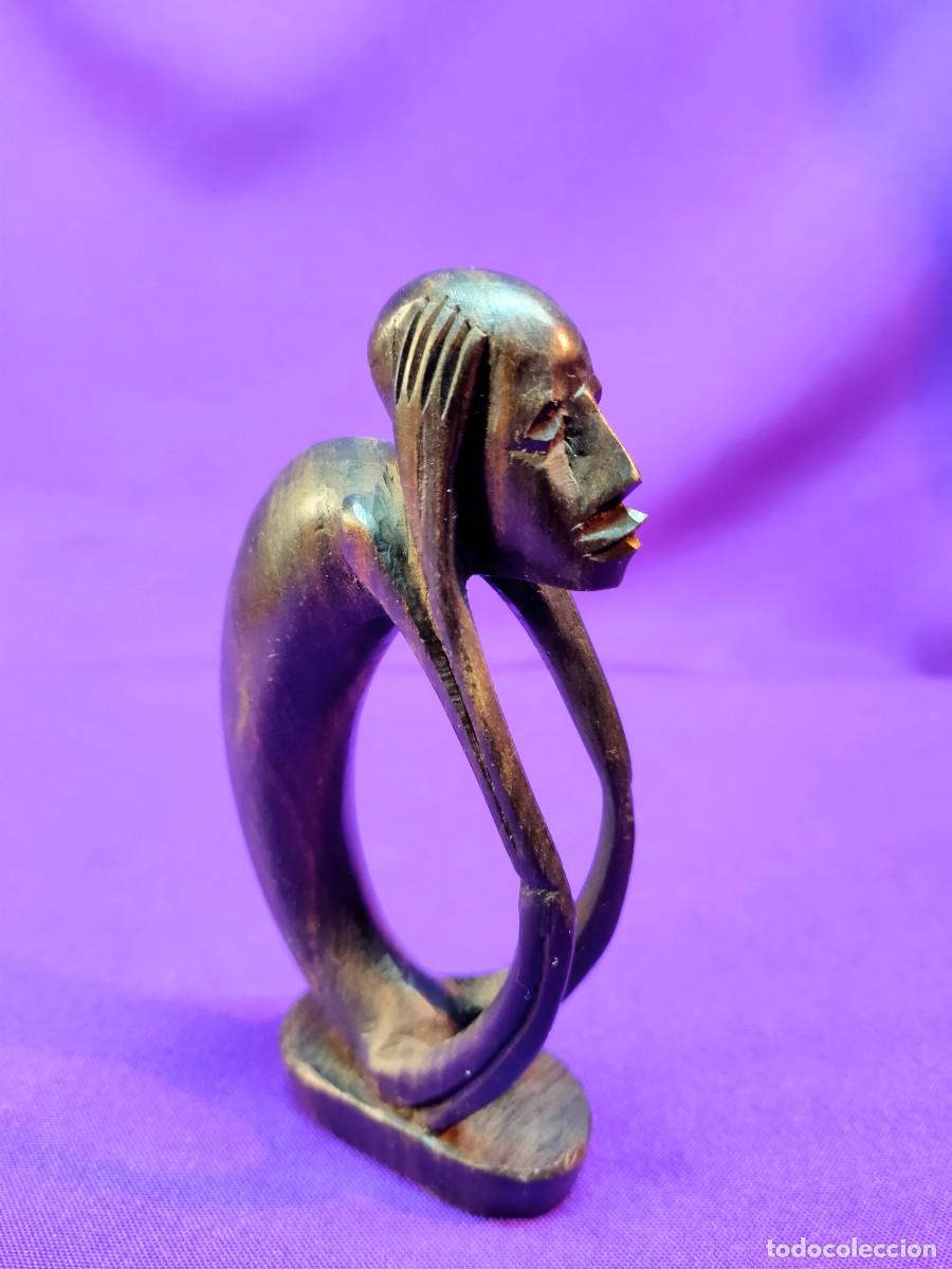 Vintage: Pensadora, figura artesanal, representaci&oacute;n de mujer intelectual, regalo especial para mujer madura