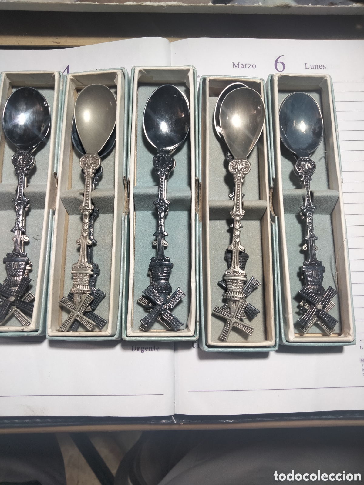 Vintage: 10 Cucharas souvenir holandesas