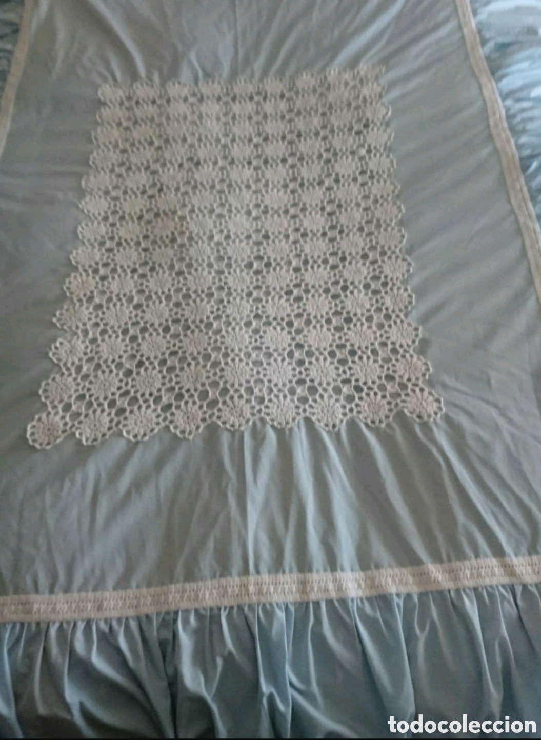 Vintage: Colcha vintage con adornos de hilo