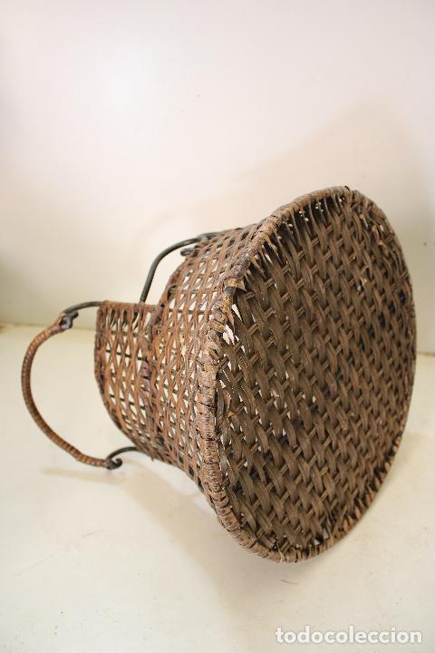 Vintage: cesta vintage de mimbre y forja - Foto 3