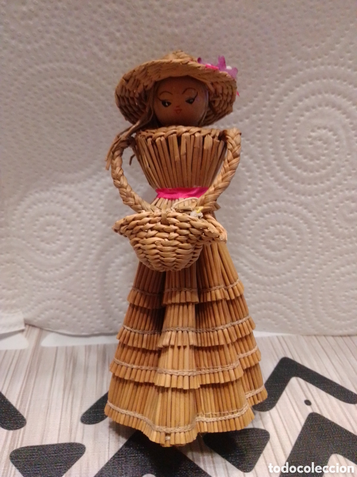 Vintage: MU&Ntilde;ECA de MIMBRE y MADERA - Foto 2