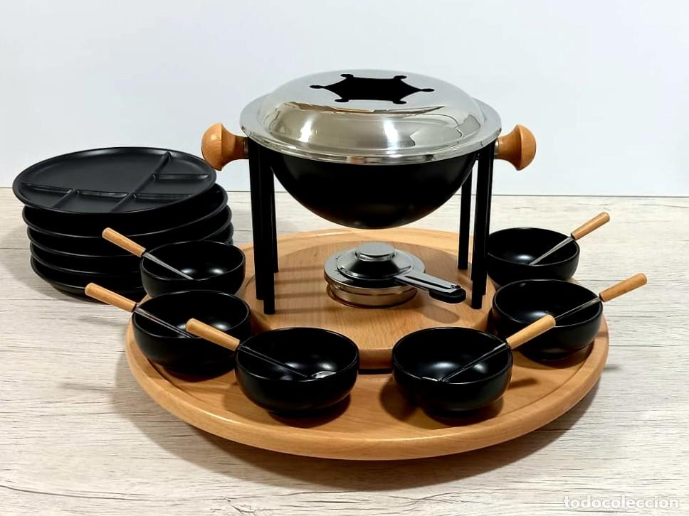 Vintage: MAGN&Iacute;FICA FONDUE DE HIERRO FUNDIDO GALVANIZADO CON BASE GIRATORIA DE MADERA DE HAYA Y 20 PIEZAS