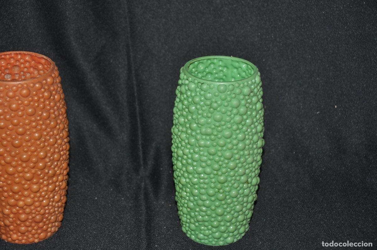 Vintage: Jarrones en pl&aacute;stico verde y naranja - Foto 3