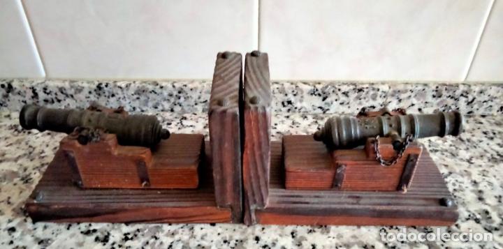Vintage: Sujeta Libros. Ca&ntilde;ones de Bronce a Escala - Foto 2