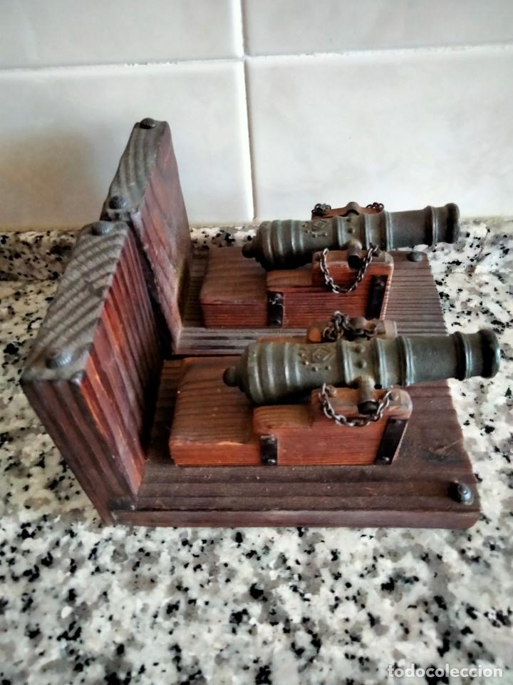 Vintage: Sujeta Libros. Ca&ntilde;ones de Bronce a Escala - Foto 4