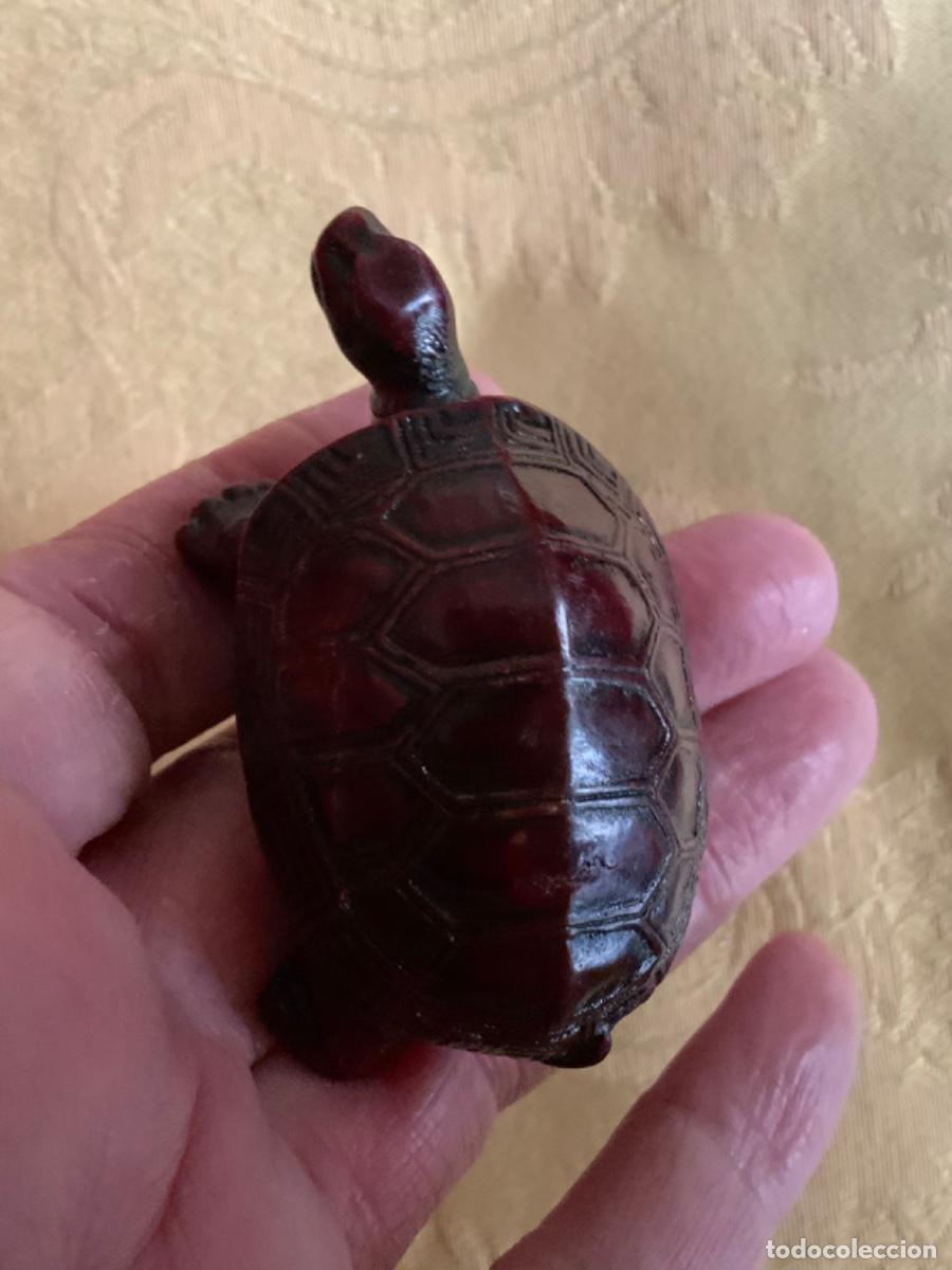 Vintage: TORTUGA CHINA DE RESINA