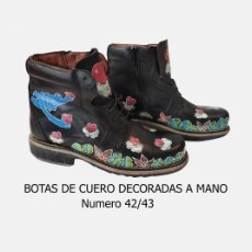 Vintage: BOTAS DE HOMBRE, BOTAS DE CUERO, BOTAS PINTADAS.. Lote 402468519