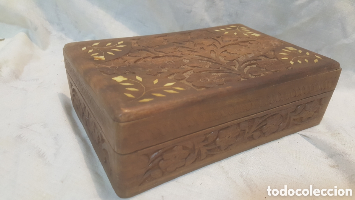 Vintage: CAJA DE MADERA HIND&Uacute; TALLADA A MANO