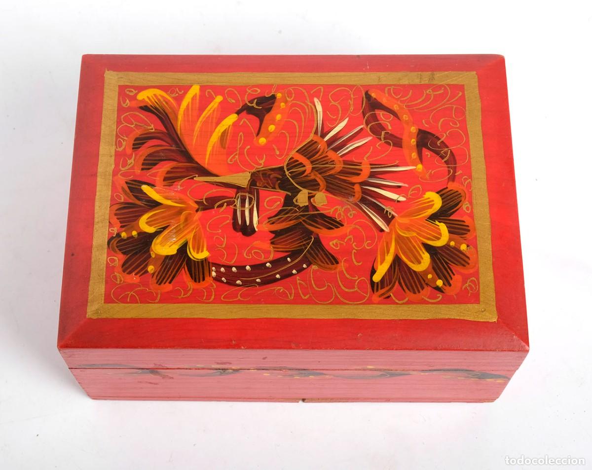 Vintage: Caja roja de madera. Decorada a mano - Foto 2