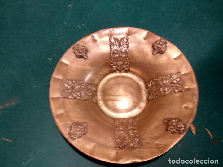 Vintage: CENTRO DE MESA DE METAL CON DECORACI&Oacute;N DE FLORES Y FRUTAS - VER FOTOS