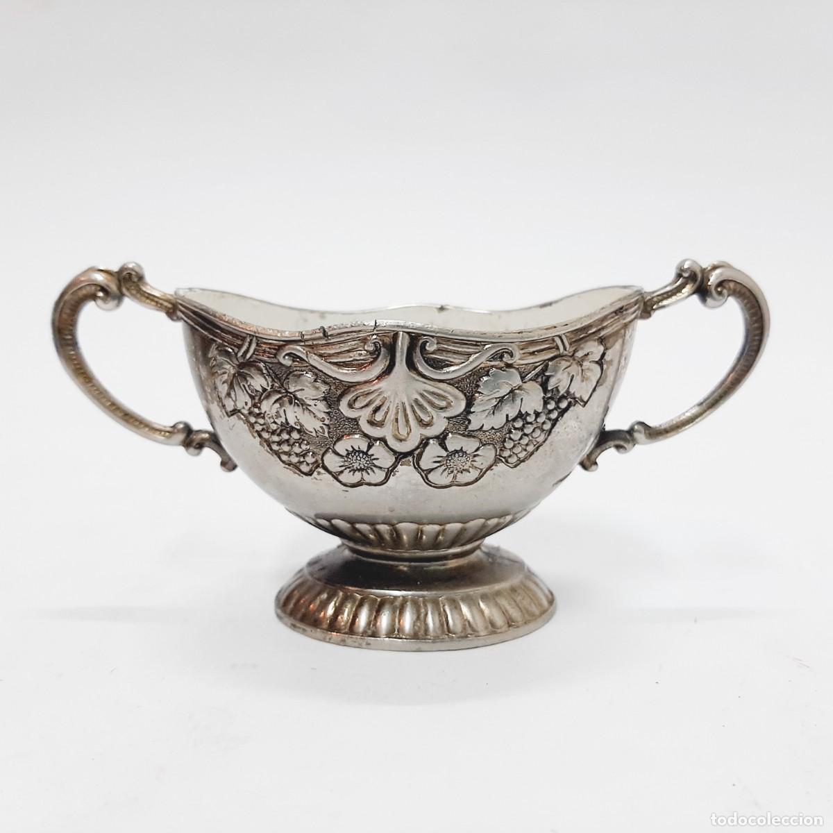 Vintage: Taza peque&ntilde;a vintage ba&ntilde;ada en plata con 2 asas(2.3)