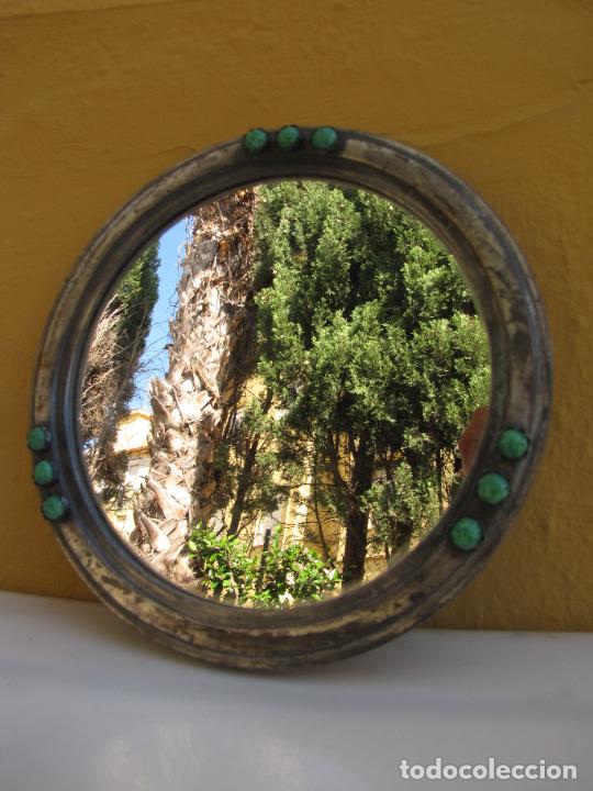 Vintage: 61.- Espejo vintage. Metal plateado y jade