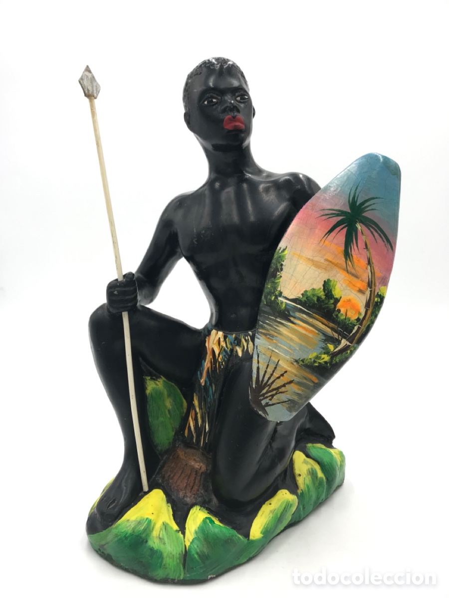 Vintage: Bonita figura nativo hombre cazador negro africano, negrito escayola policromada. Kitsch.