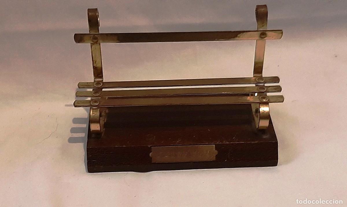 Vintage: Banco en lat&oacute;n con base de madera - Foto 1