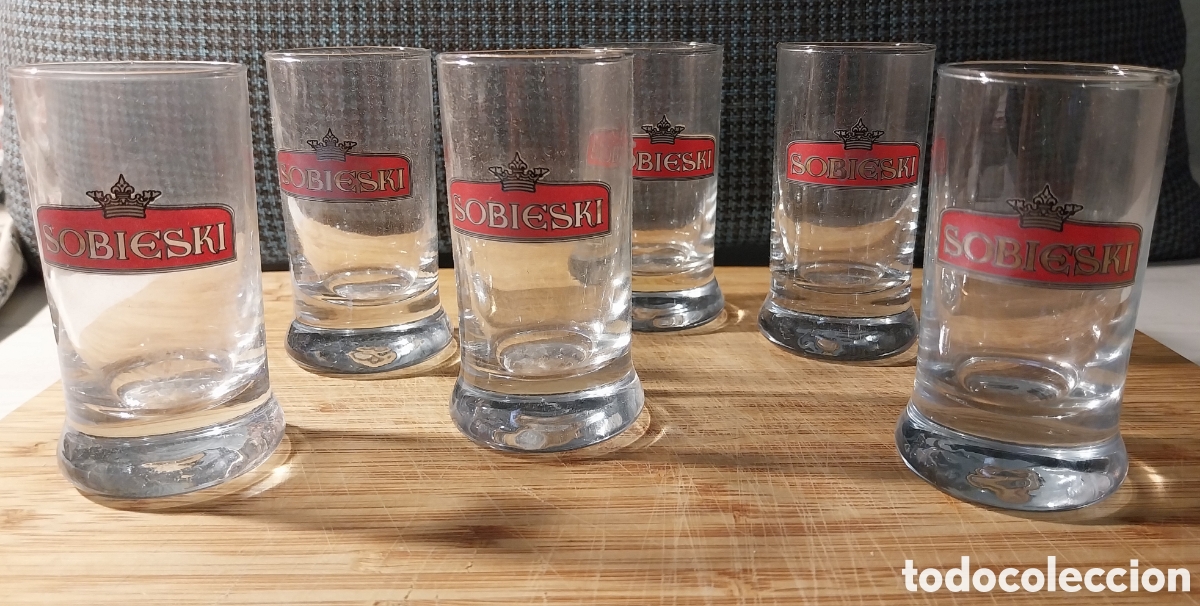 Vintage: SOBIESKI juego seis vasitos vodka - Foto 1