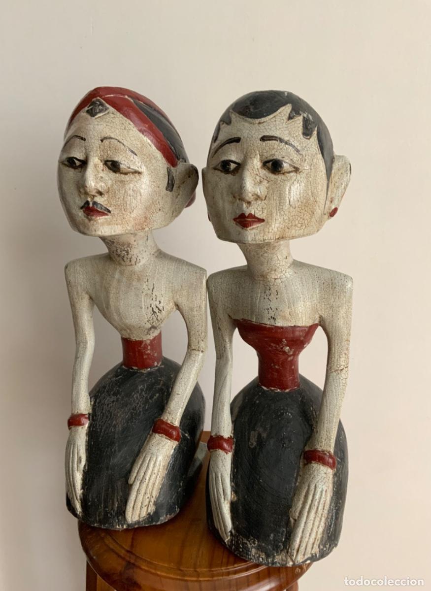 Vintage: PAREJA INDONESIA, TALLADA EN MADERA - Foto 1