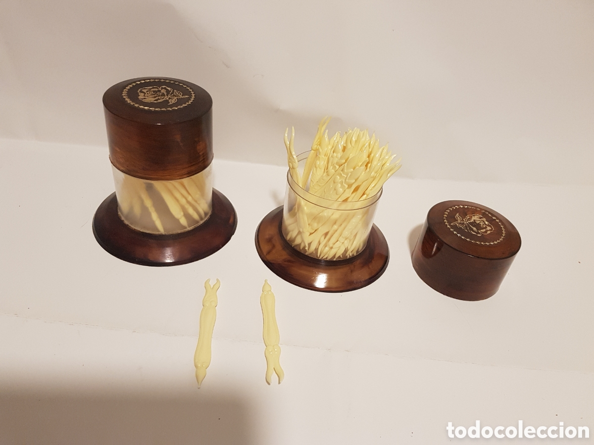 Vintage: Lote 2 palilleros y palillos de pl&aacute;stico - Foto 1