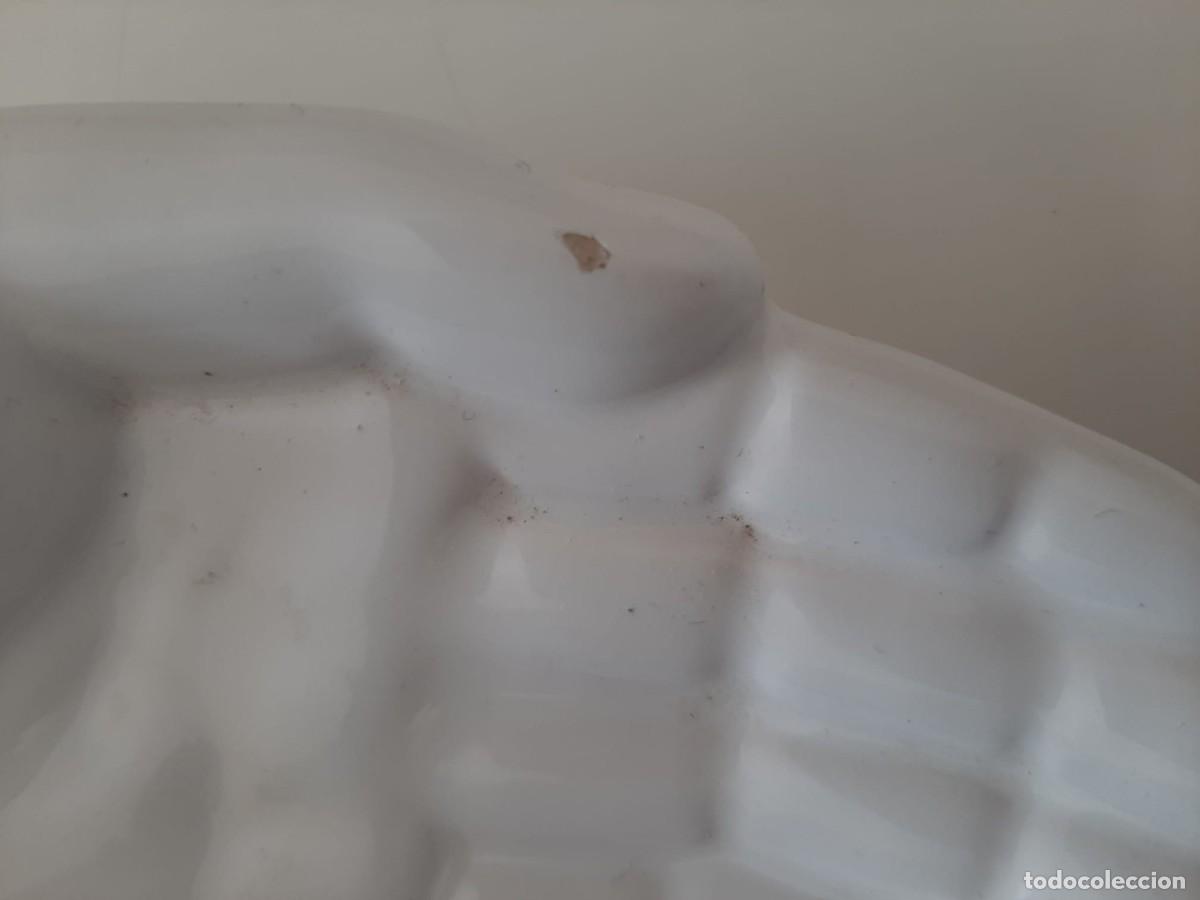 Vintage: JABONERA DE OPALINA BLANCA CON FORMA DE MANOS - Foto 2