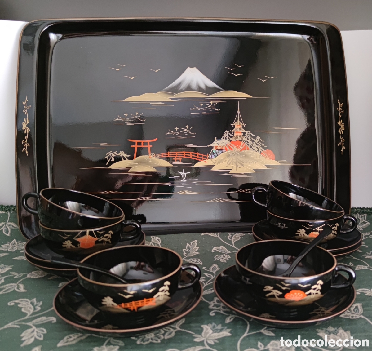 Vintage: Juego de caf&eacute; laca china negro