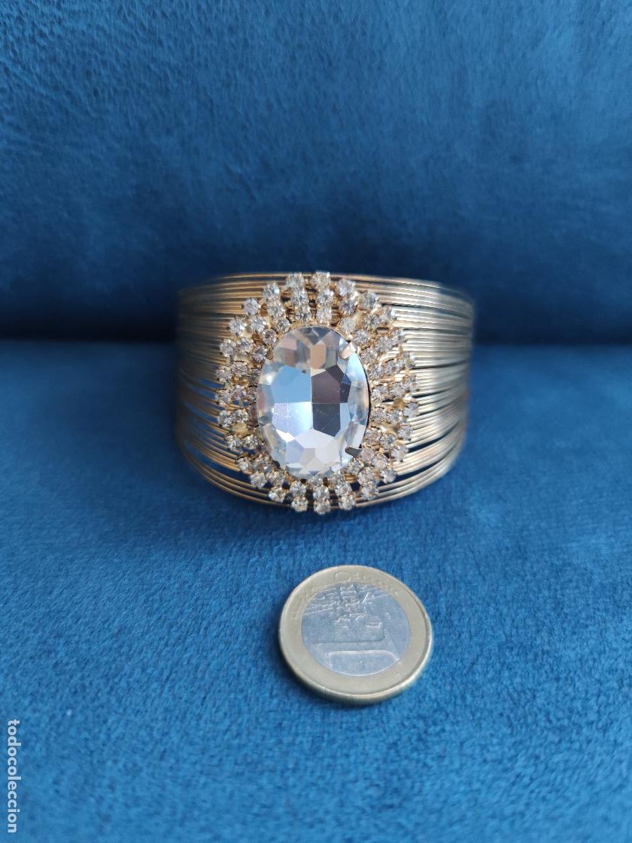 Vintage: Pulsera Brazalete Dorado Vintage Abierto Con Piedra Grande Transparente En El Centro, A&ntilde;os 80.