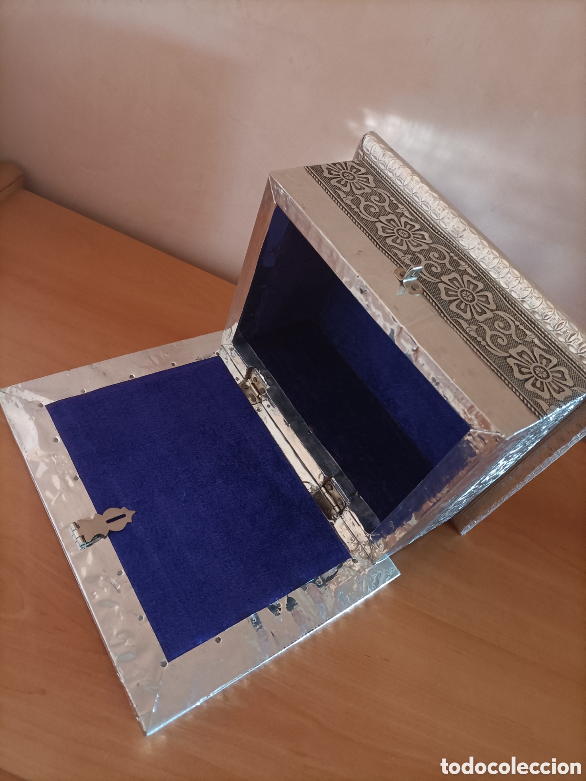 Vintage: Caja de esta&ntilde;o forrada de terciopelo - Foto 2