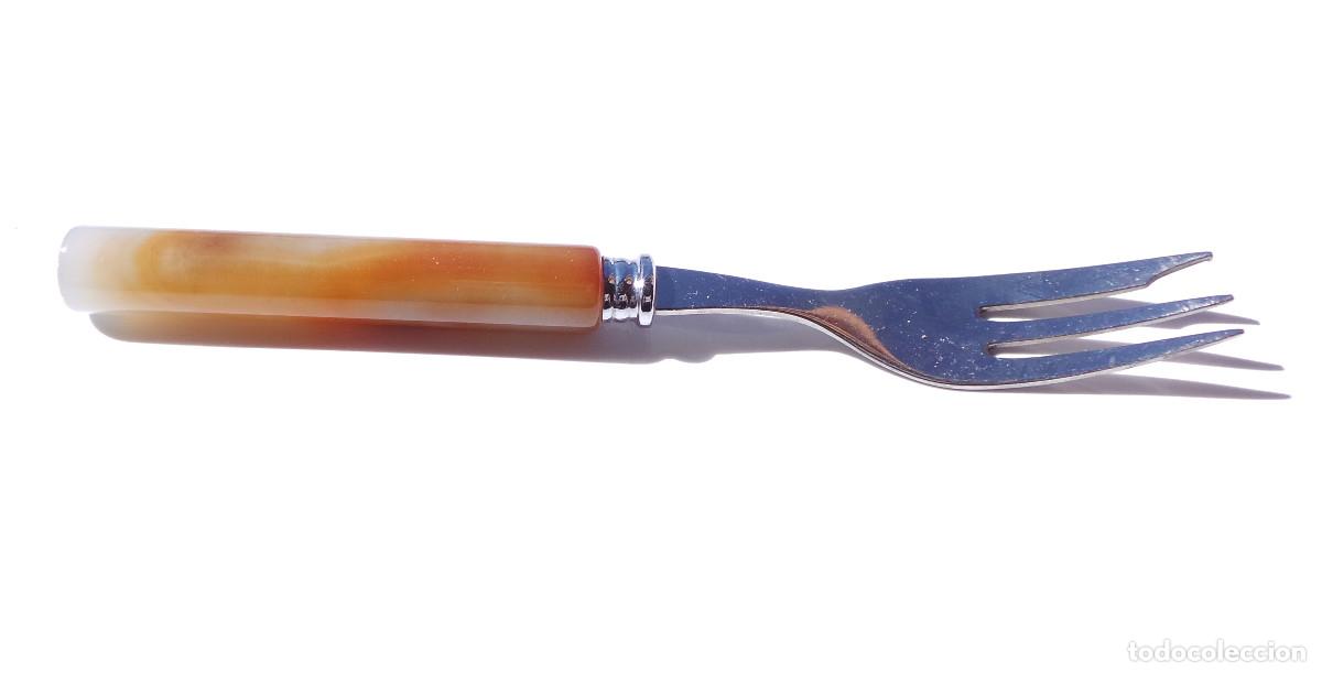 Vintage: TENEDOR CON MANGO DE &Aacute;GATA. 15 CM DE LARGO. - Foto 6