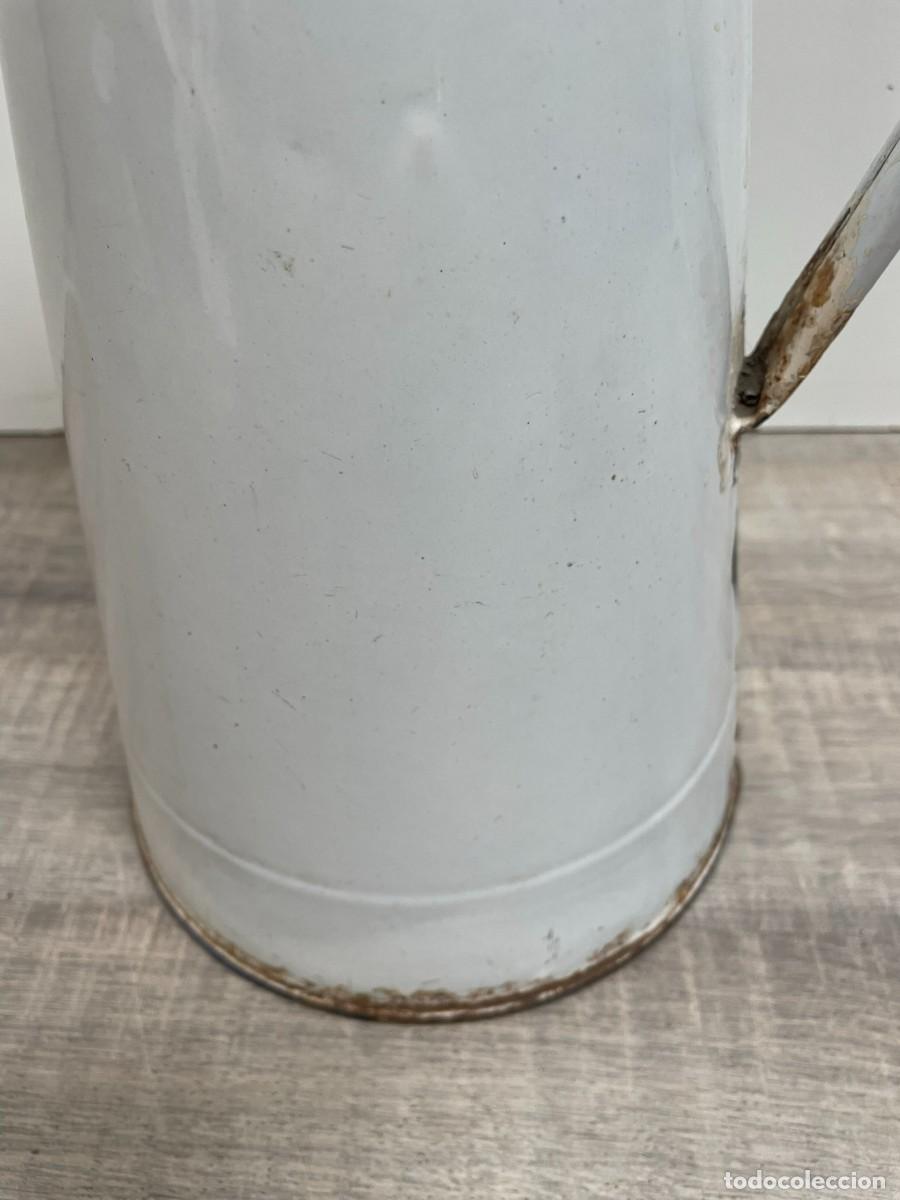 Vintage: JARRA DE HIERRO ESMALTADO BLANCO - Foto 2