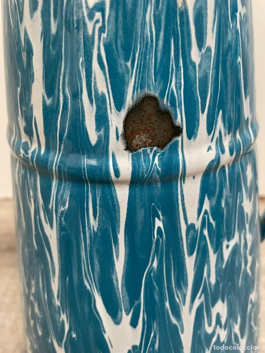 Vintage: JARRA DE HIERRO ESMALTADO EN AZUL Y BLANCO - Foto 2
