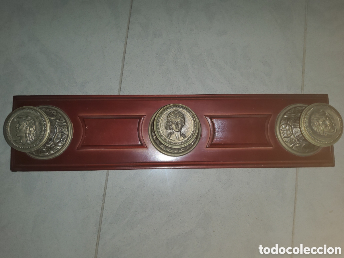 Vintage: Percha grabada madera - Foto 1