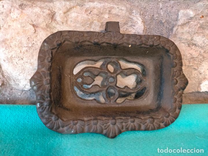 Vintage: Pieza de decoraci&oacute;n rectangular de chimenea o similar de hierro - Foto 1
