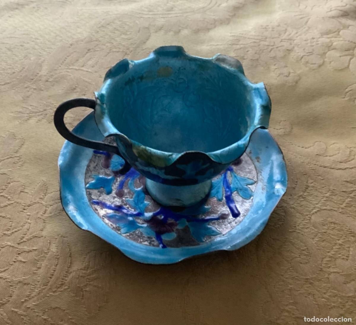 Vintage: 2 ANTIGUAS TAZAS METAL ESMALTADO