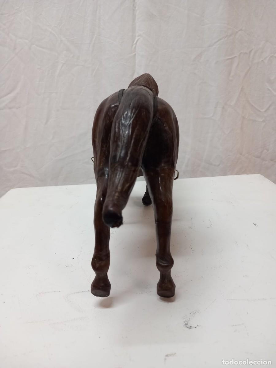 Vintage: Figura de caballo en cuero - Foto 4