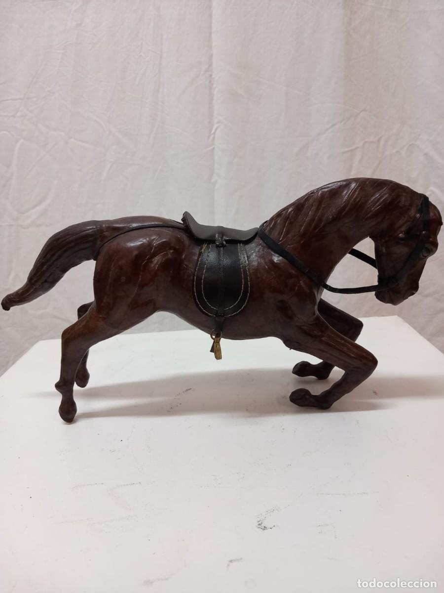 Vintage: Figura de caballo en cuero - Foto 8