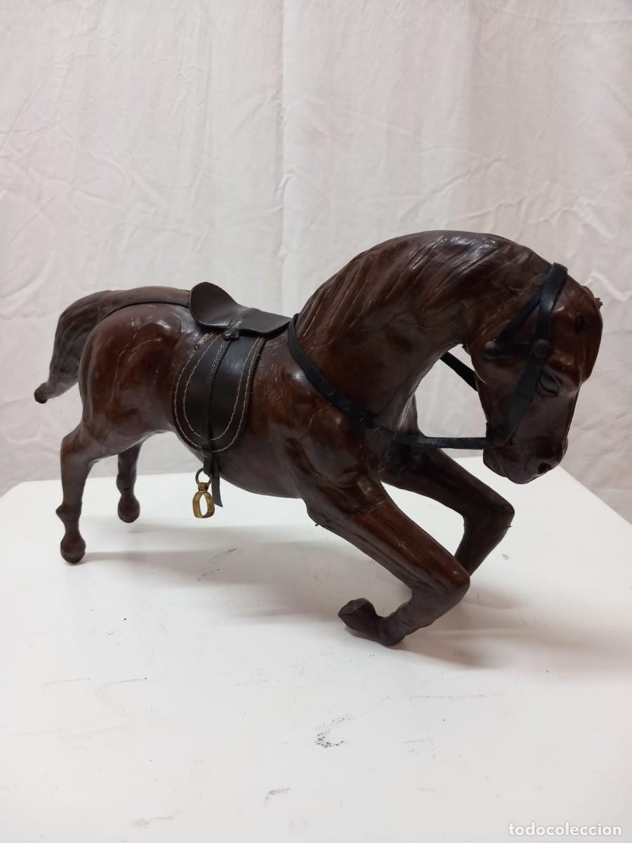 Vintage: Figura de caballo en cuero - Foto 20