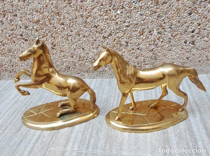 Vintage: Escultura Ecuestre Con Base - Figuras Vintage - Estatuas De Caballos en Lat&oacute;n