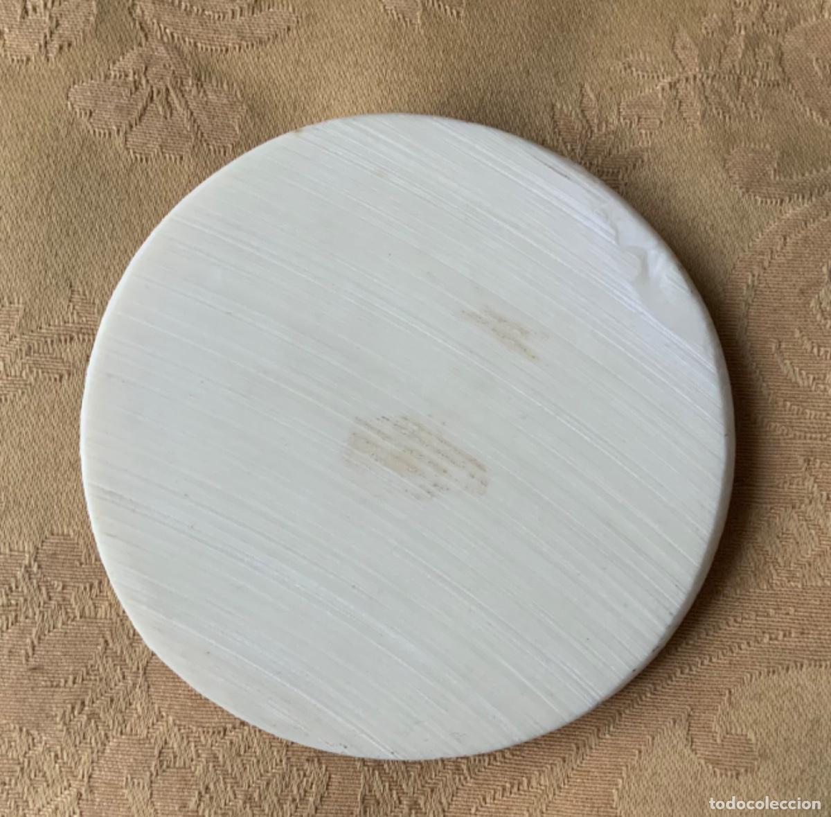 Vintage: MEDALLON ROSET&Oacute;N DE ESCAYOLA CON RELIEVE - Foto 4