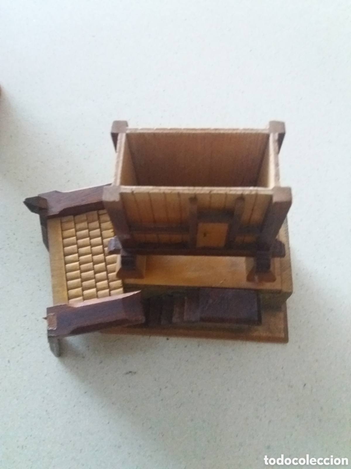 Vintage: Figura horreo caja de madera - Foto 3
