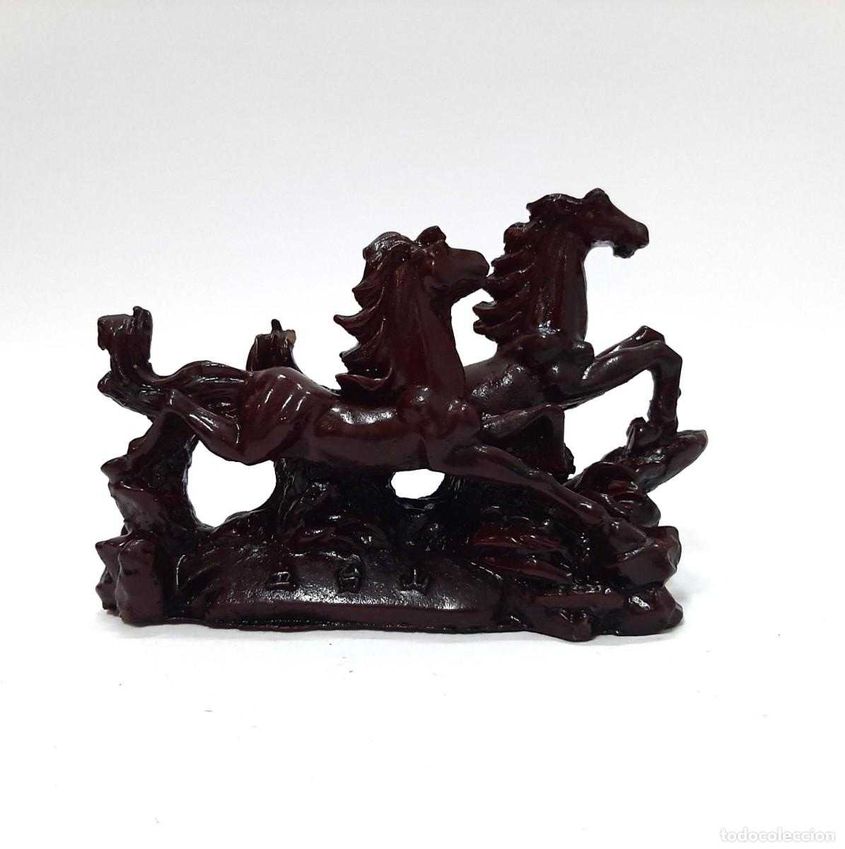 Vintage: Figura de dos caballos al galope de resina china mandar&iacute;n vintage(12.3)