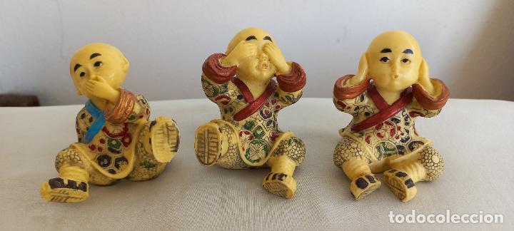 Vintage: 3 FIGURAS. BUDAS SENTADOS, DECORATIVOS, MONJES , no habla, no oye, No ve. Ni&ntilde;os ciego, sordo, mudo.