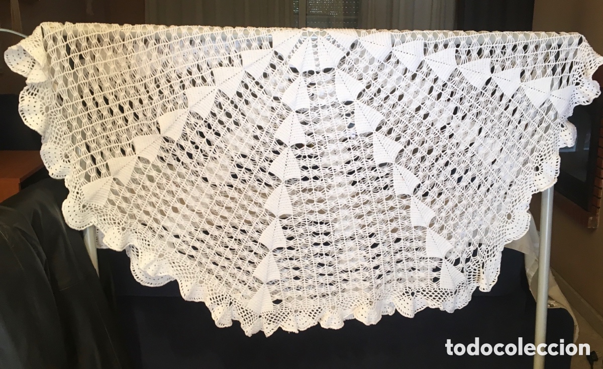 Vintage: Mantel crochet .A&ntilde;os 80.Como nuevo.Nunca se us&oacute;.