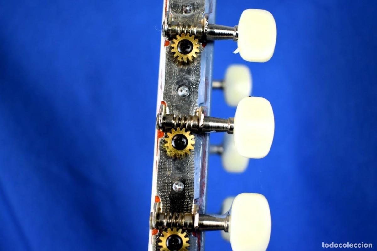 Vintage: Guitarra de madera decorativa - Foto 7