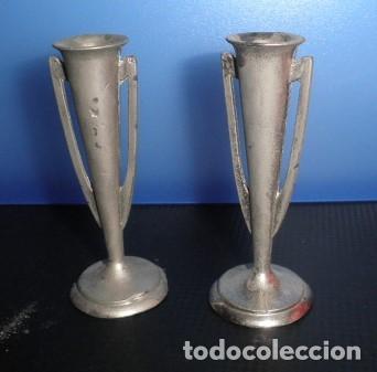JARRONES DE METAL CROMADO PLATEADOS