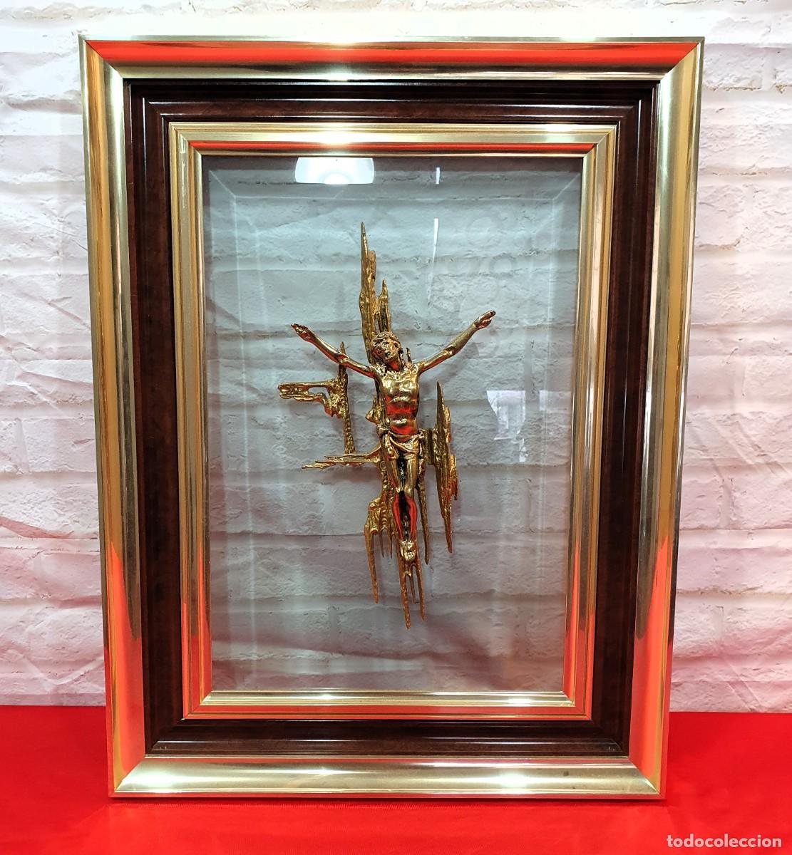 Vintage: CRUCIFIJO DE BRONCE ENMARCADO - Foto 1